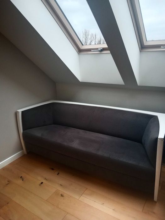 Sofa szara trzyosobowa