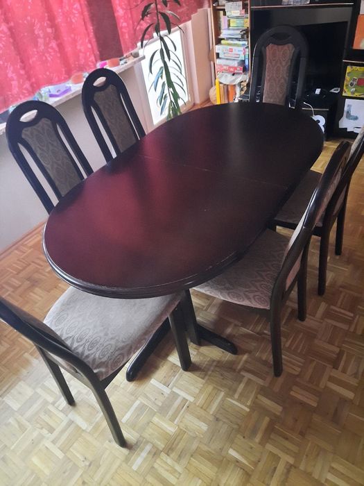 Stół obiadowy duży