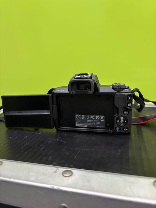 Máquina Fotográfica Canon EOS M50