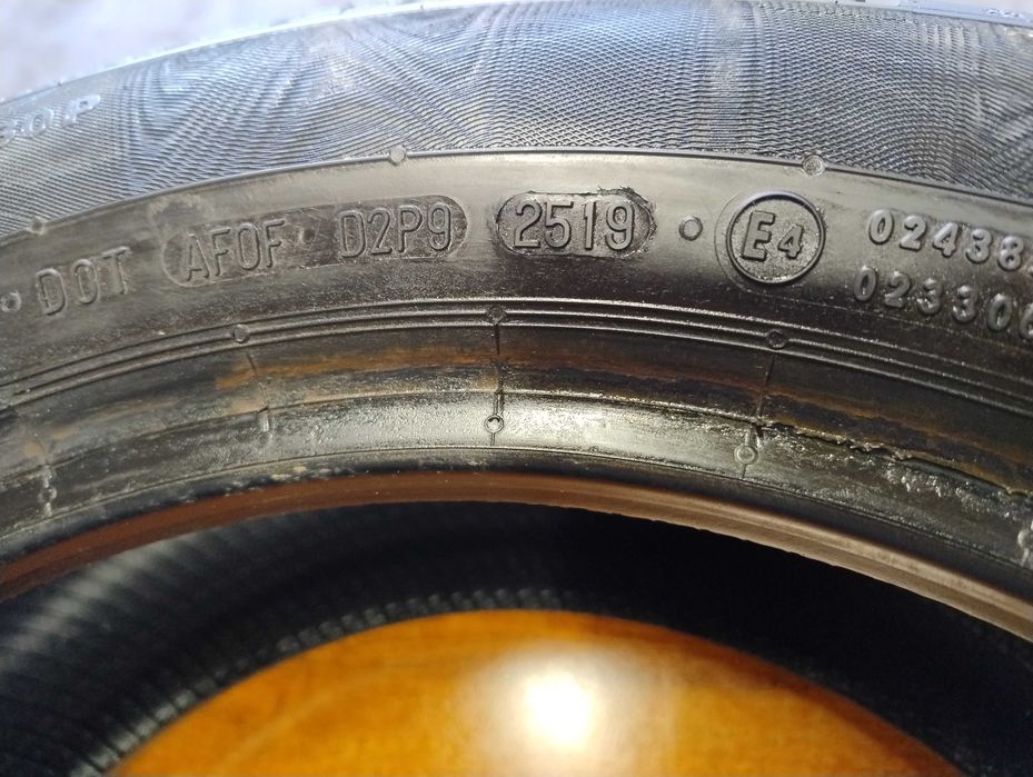 Continental 205/55/16 Para Zima 19r