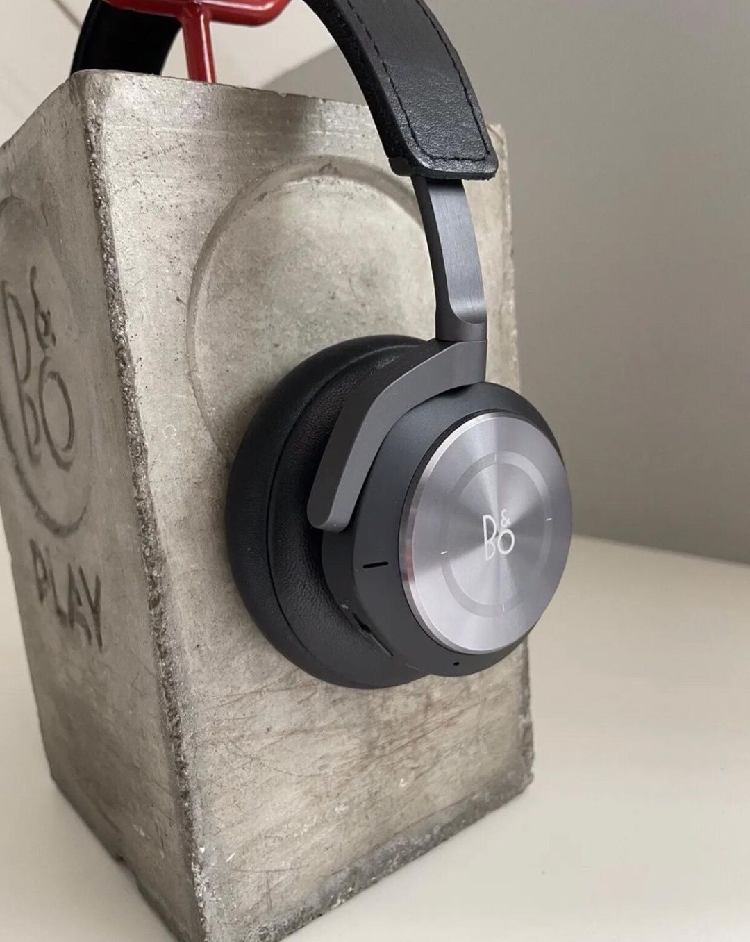 Bang & Olufsen H9i