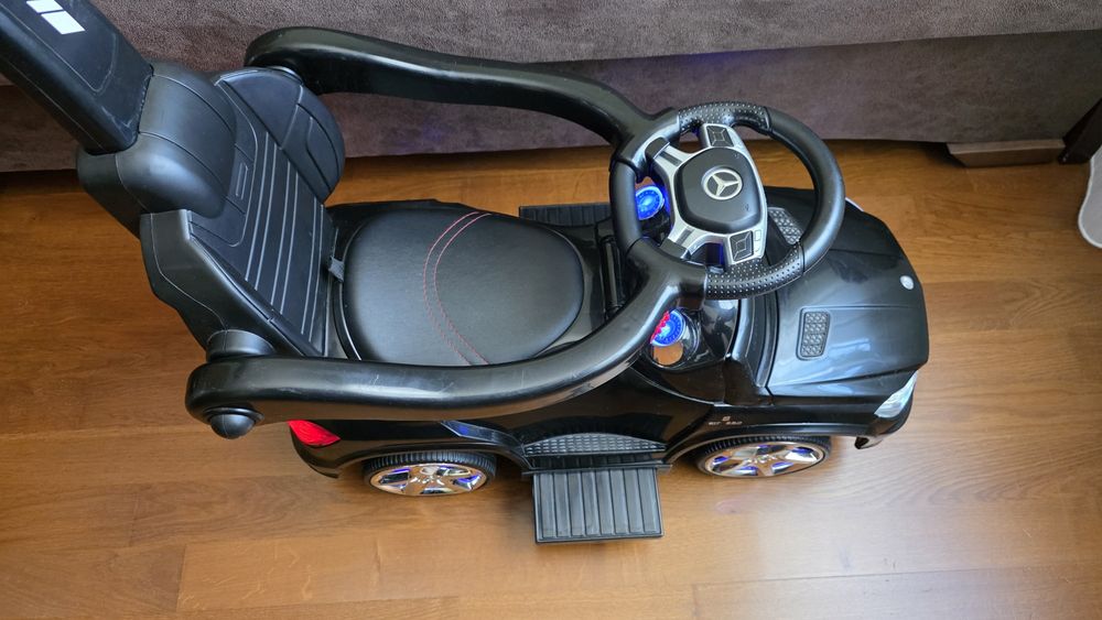 Толокар Mersedes AMG з підсвіткою