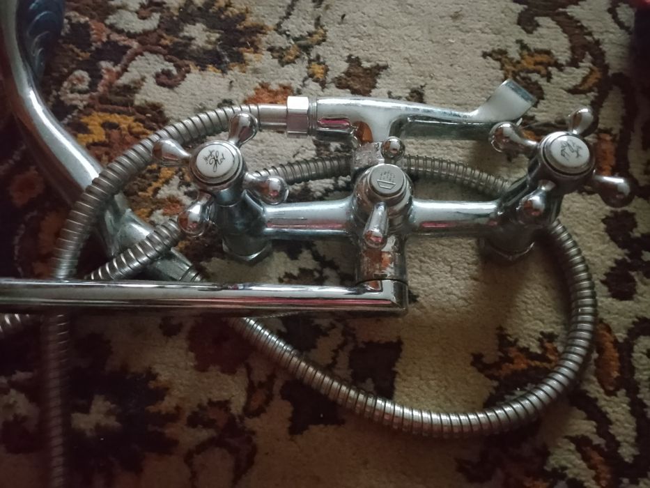 Продам кран смеситель