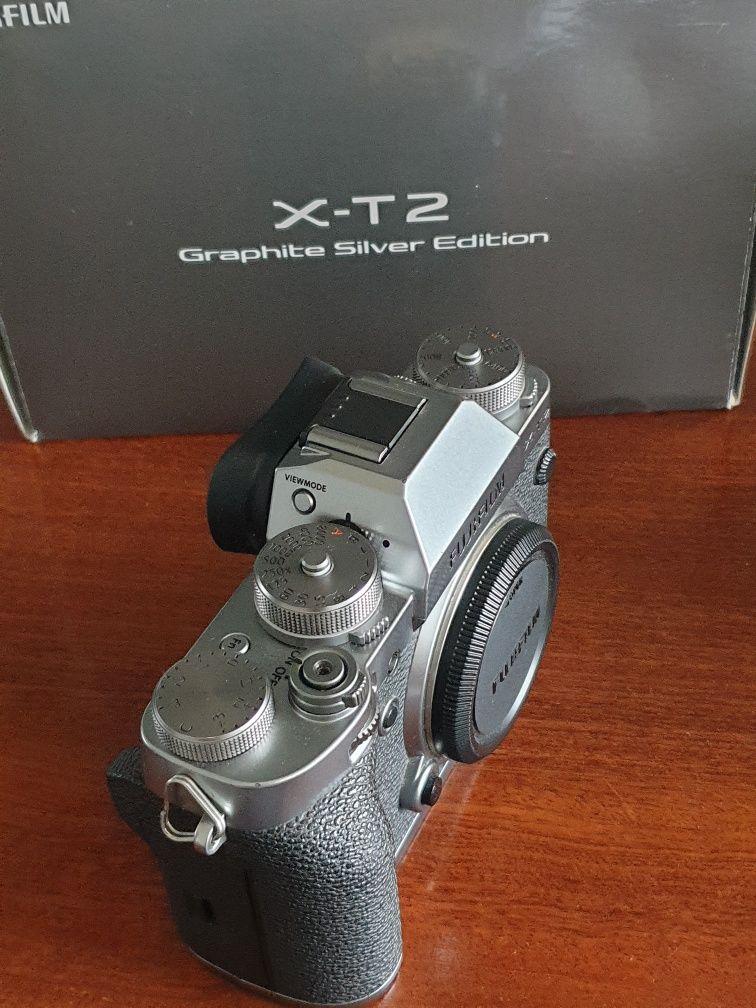 Fujifilm X-T2 com lente XF 18-135 e Neewer 35mm 1.7
