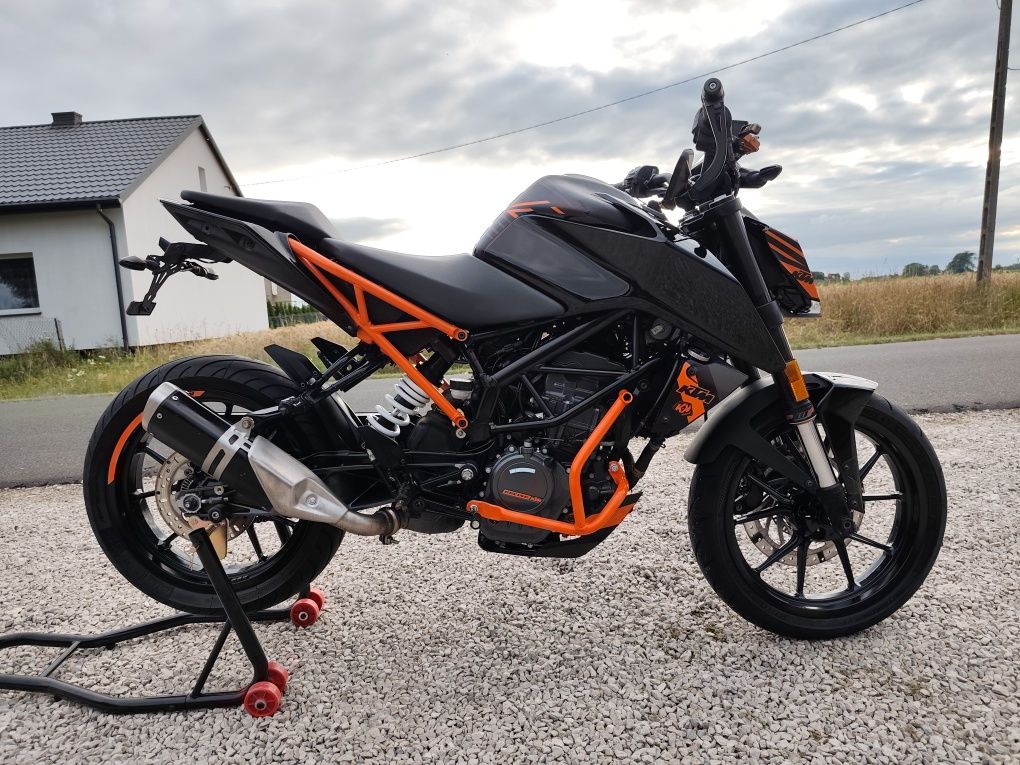 KTM Duke 125 dużo dodatków