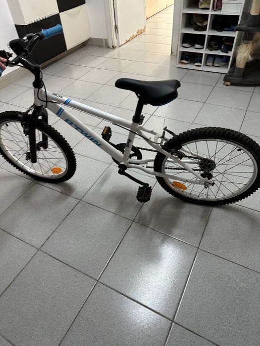 Bicicleta nova de criança
