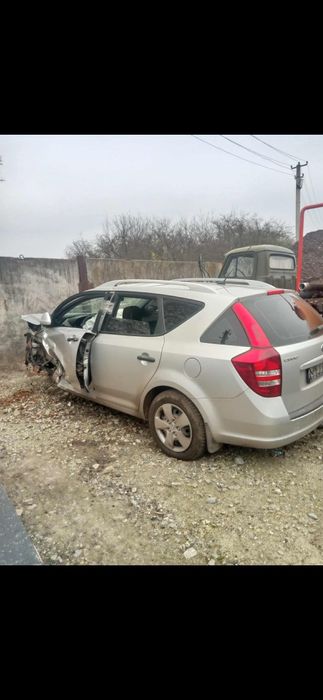 Продаж Kia Ceed 2009 рік