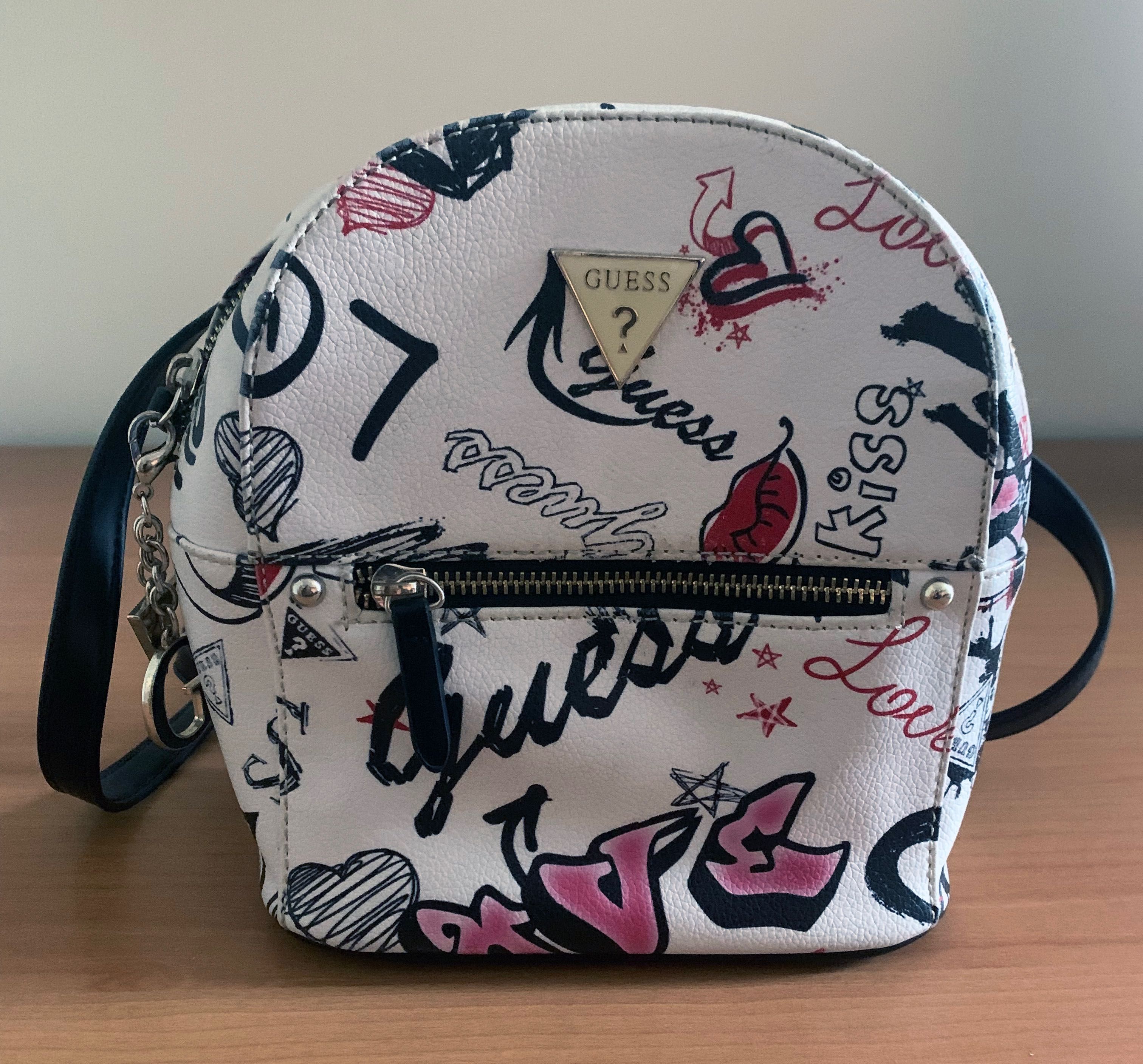 Mochila pequena GUESS