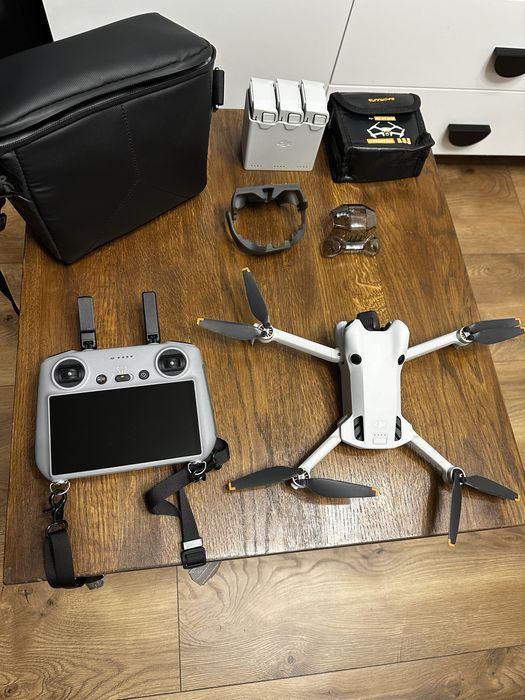 DJI mini 4 pro fly more combo (gwarancja do 17.06.2026)