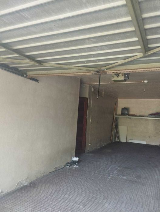 Garagem com 40m2, central