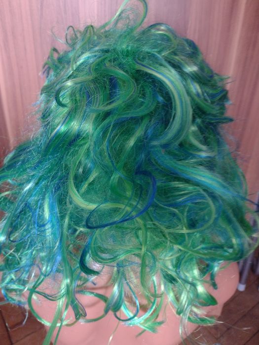 Zielona piękna peruka