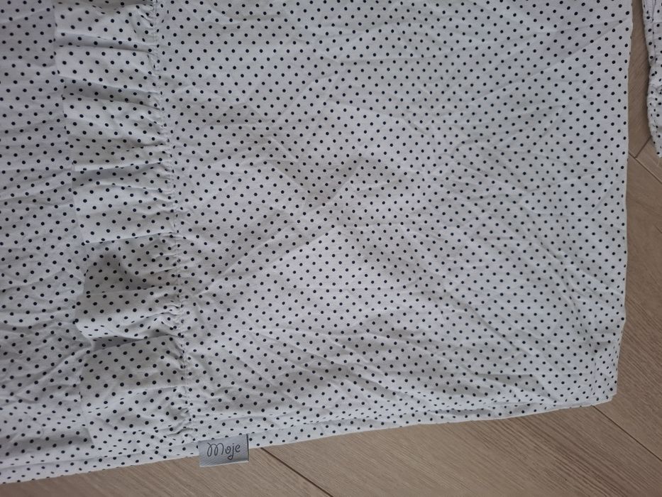 Pościel z falbanką dziecięca Biała w kropki boho do łóżeczka