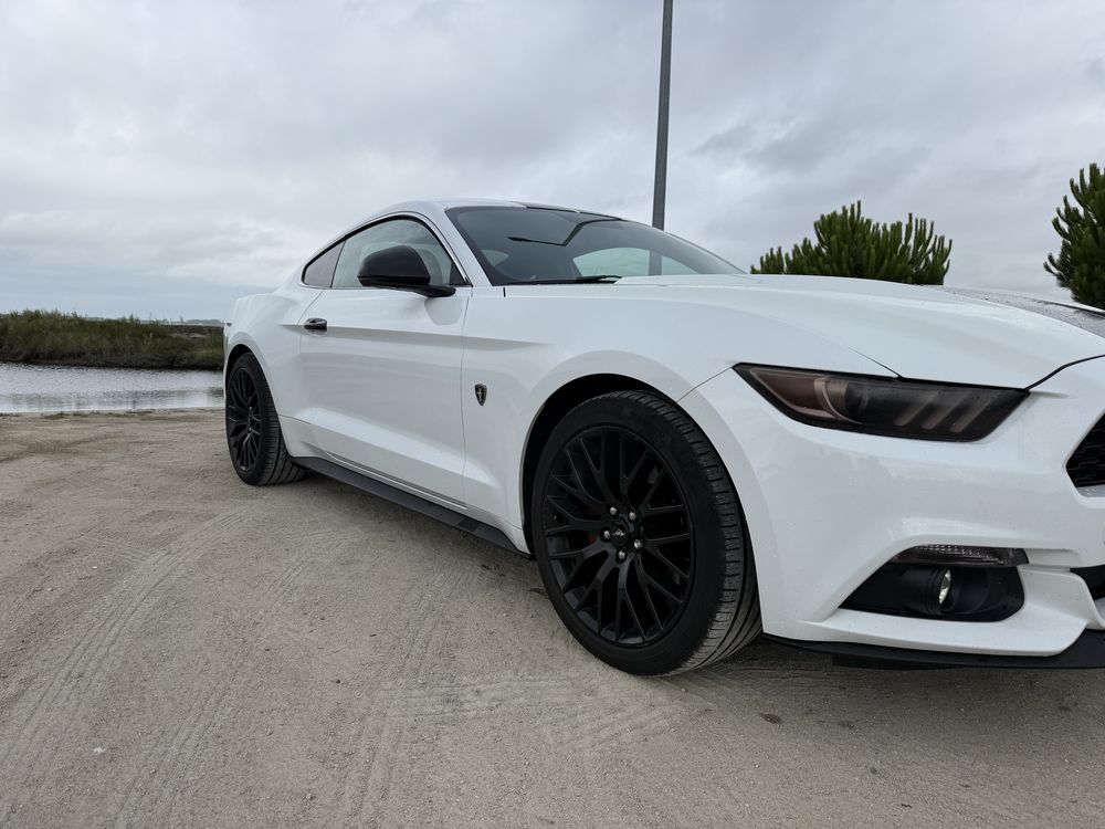 Ford Mustang 2.3 i Ecoboost  cx Manual 6v