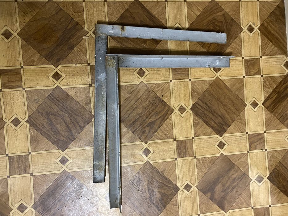 Уголок алюминиевый и стальной