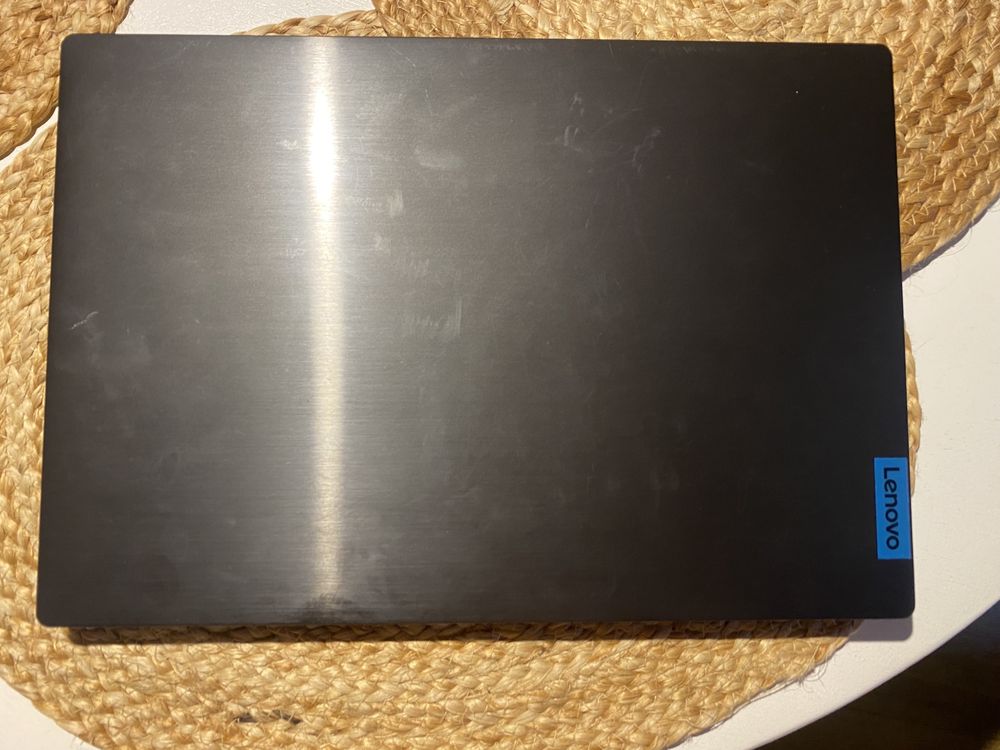 Laptop Lenovo używany