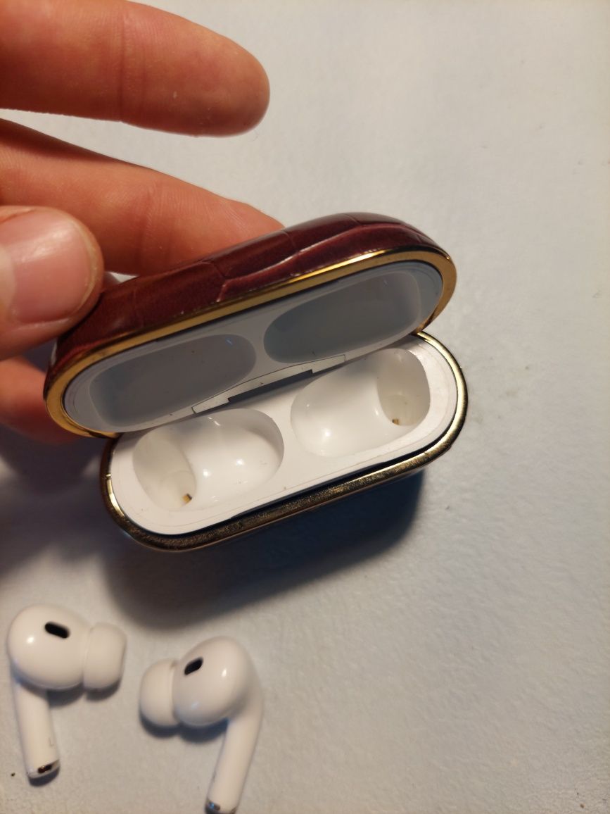 Apple AirPods pro 2 wraz z Etui