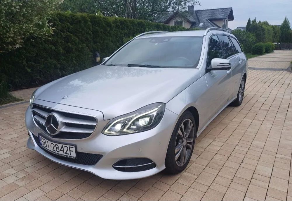 Mercedes-Benz Klasa E Z Japonii Eklasa kombi polift 3.5L Benzyna  napęd 4x4