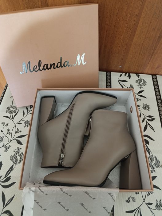 Черевики на підборах