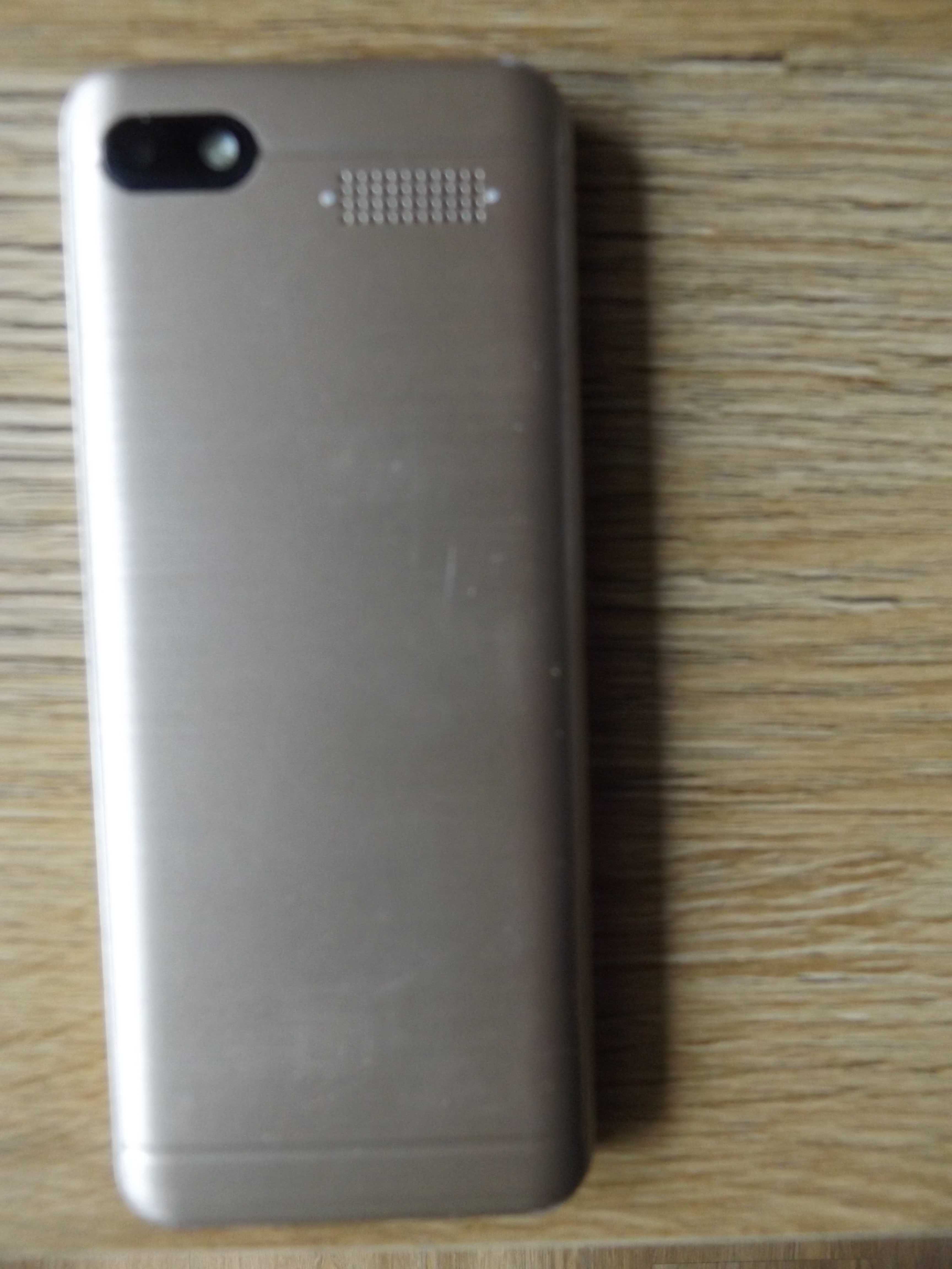 Telefon Maestro 2