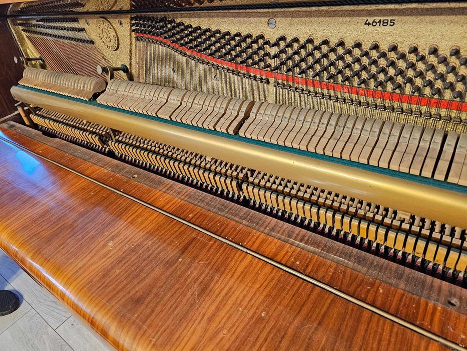 Pianino Calisia M 105 z lat 60-tych