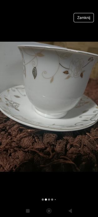 Zestaw filiżanek z podstawkami