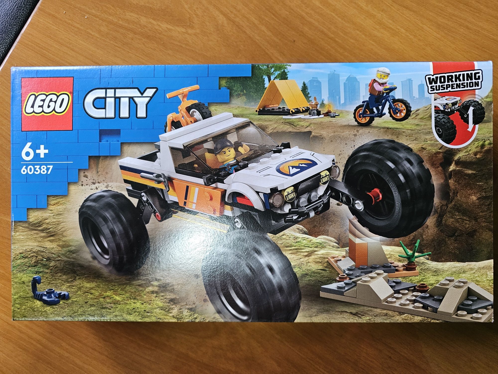 Lego City 60387. Przygody samochodem terenowym z napędem 4x4