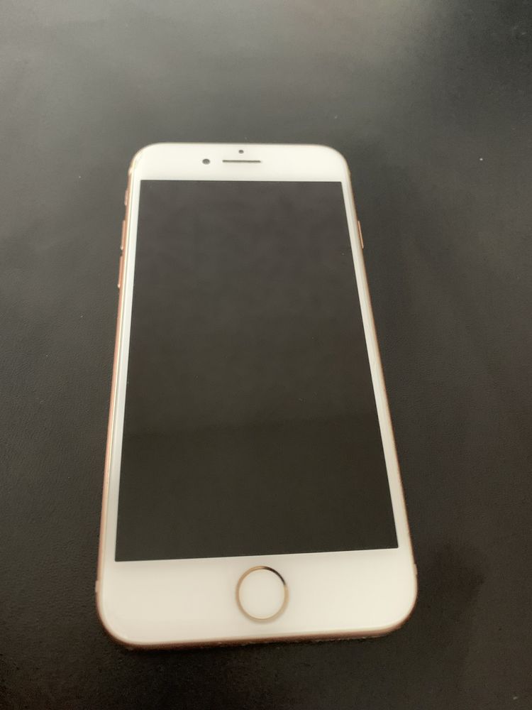 iPhone 8 / 64GB w dobrym stanie