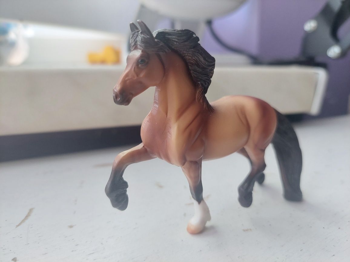 Breyer Stablemates (Schleich, CollectA)