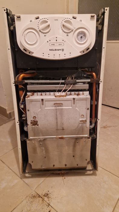 Piec gazowy Ariston Egis 24CF nie sprawny