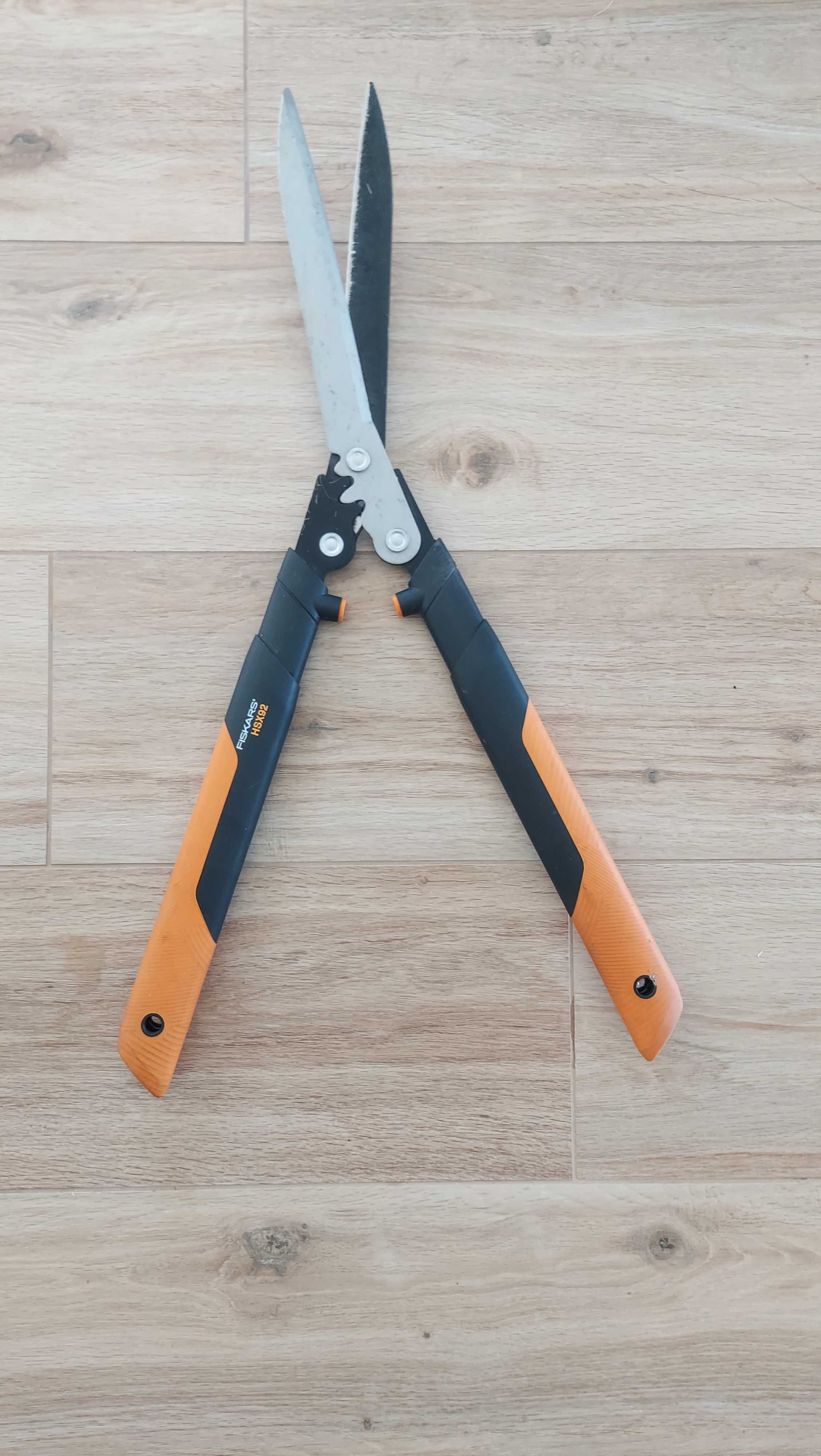 FISKARS Nożyce do żywopłotu HSX92 PowerGearX