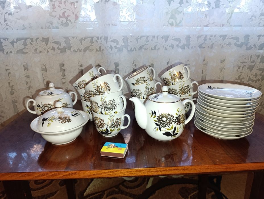 Сервіз радянський "Золота хризантема"