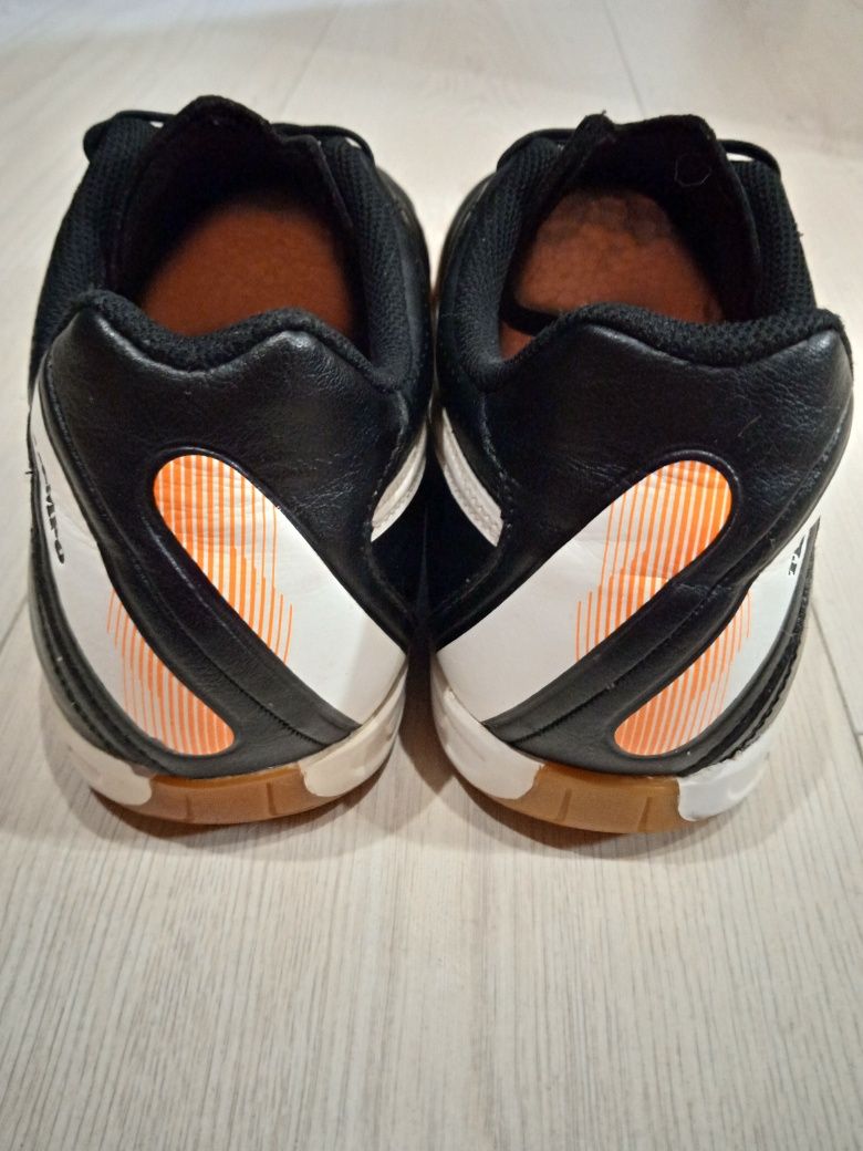 Футзалки, бампы, обувь для зала  Nike Tiempo Natural IV размер 40,5