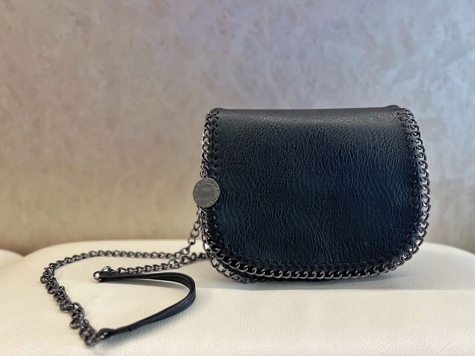 Нова чорна дамська сумочка