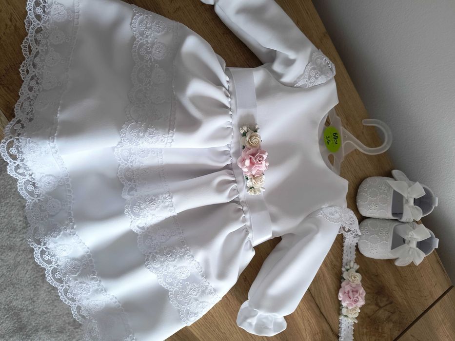 Sukieneczka do chrztu