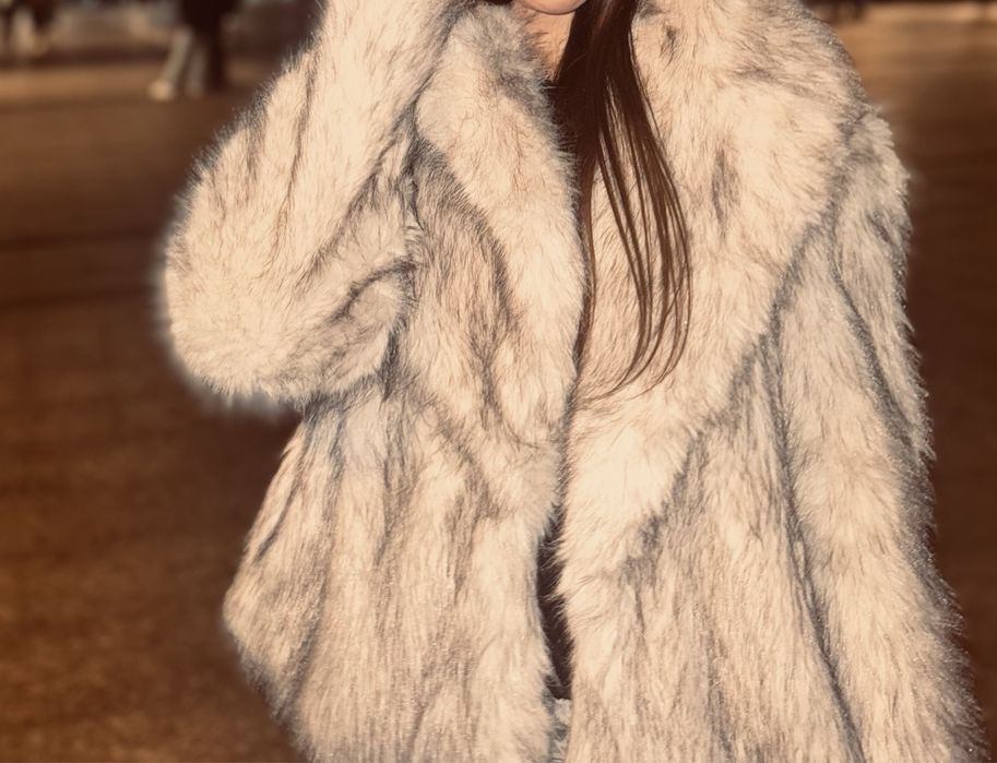 Шуба НОВА Bershka ( розмір xs) не підійшла в розмірі 2700