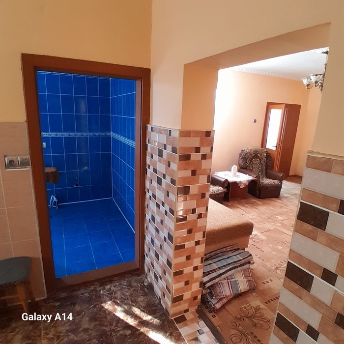 Біля поста гаї по центральній дорозі