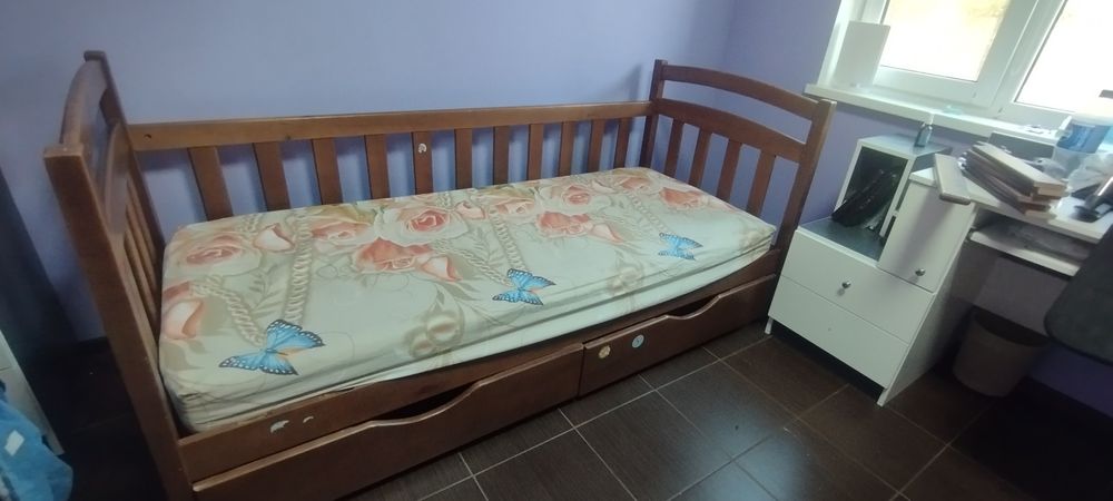 Кровать односпальная