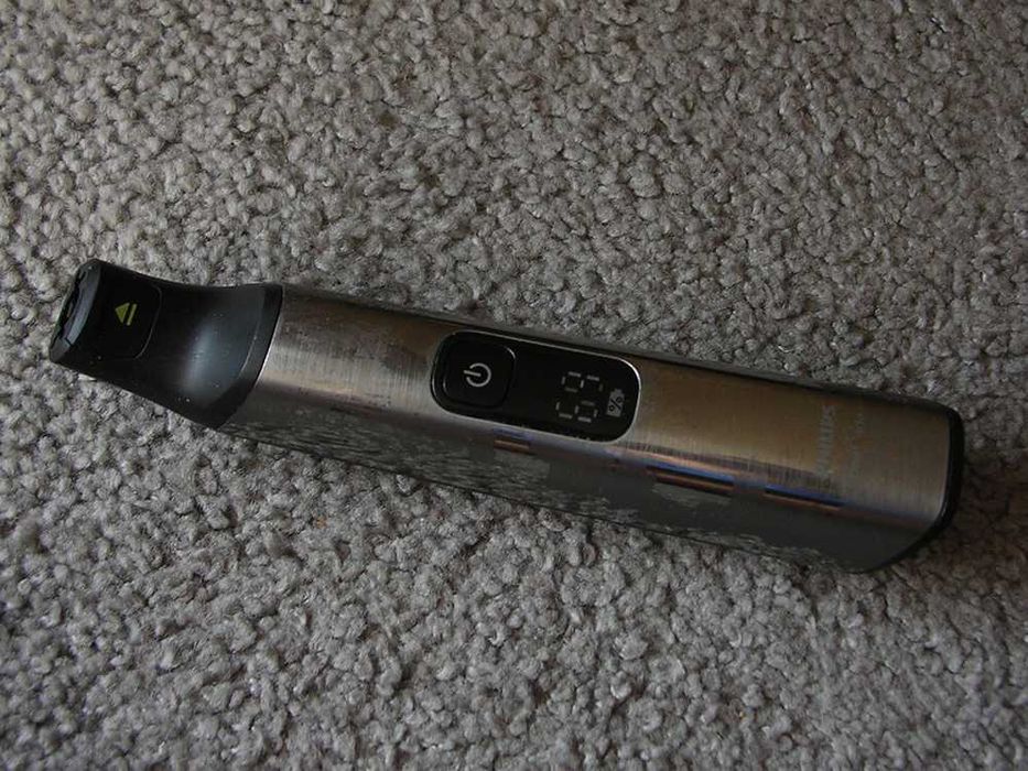 Philips OneBlade Pro QP6650 + etui Uszkodzona
