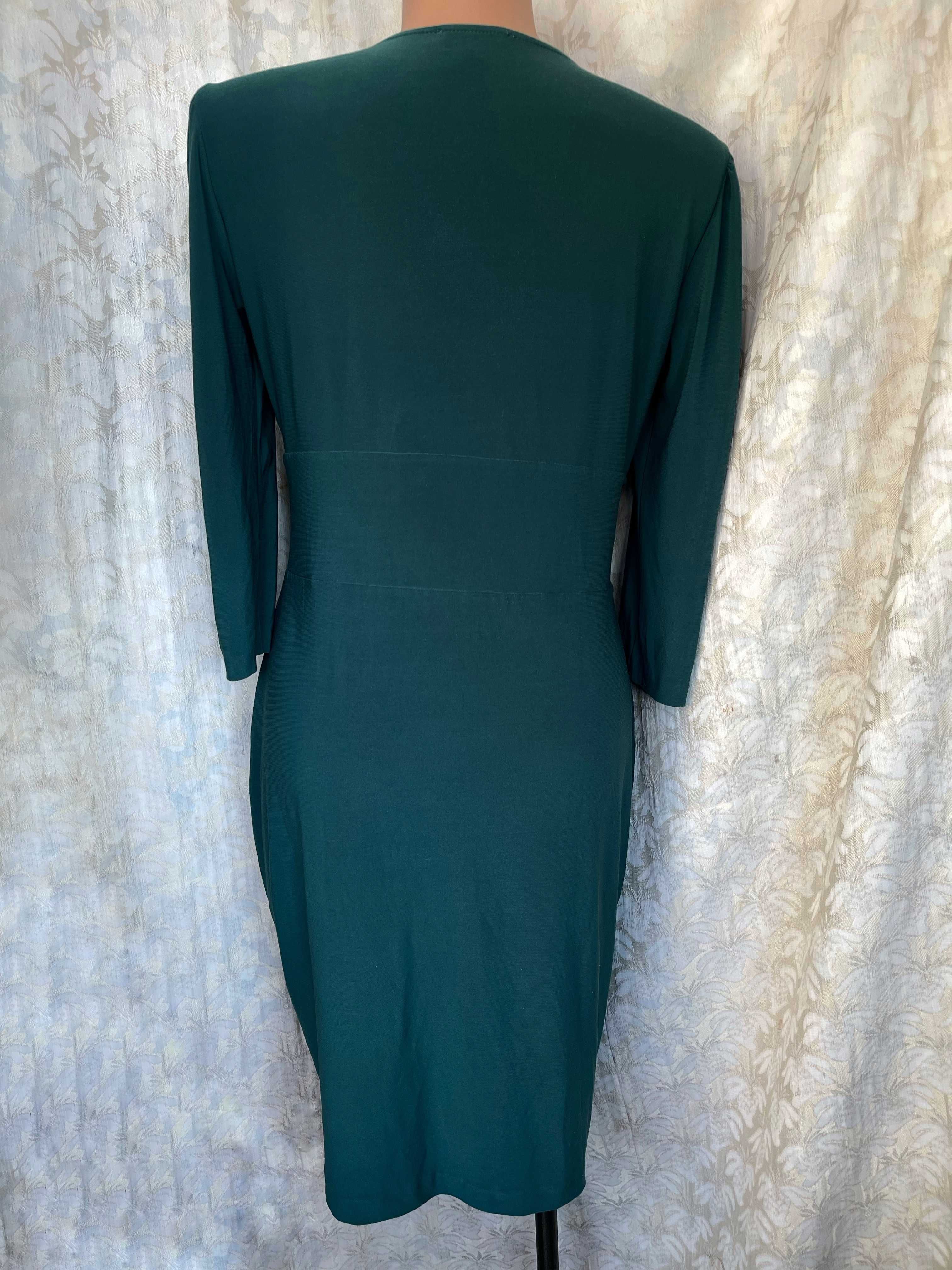 Красивое трикотажное зеленое платье nuvola italy