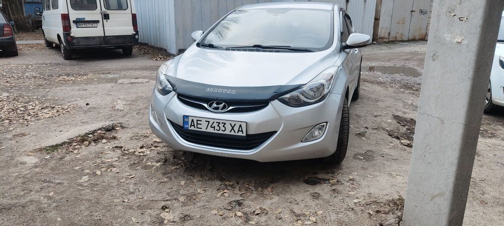 Hyundai Elantra 2013