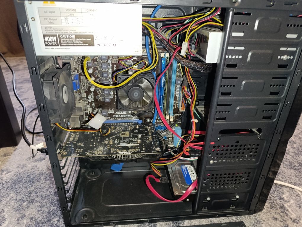 Ігровий ПК + Монітор 22" + GTX 750Ti + 16ГБ ОЗП — Готовий до роботи!