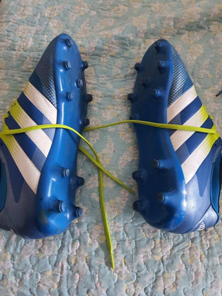 Vendo botas de Futebol