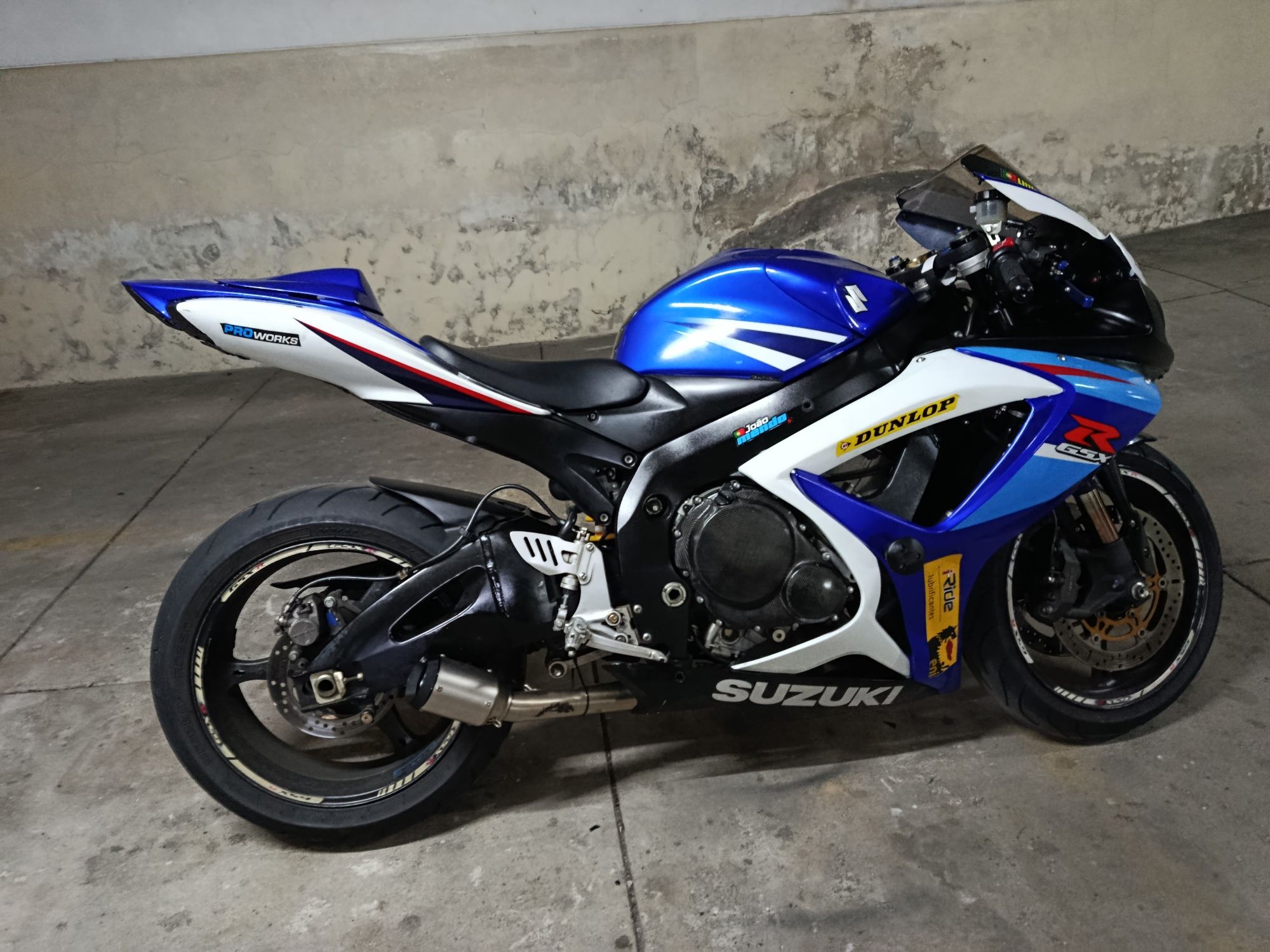 Suzuki GSXR 750 k7