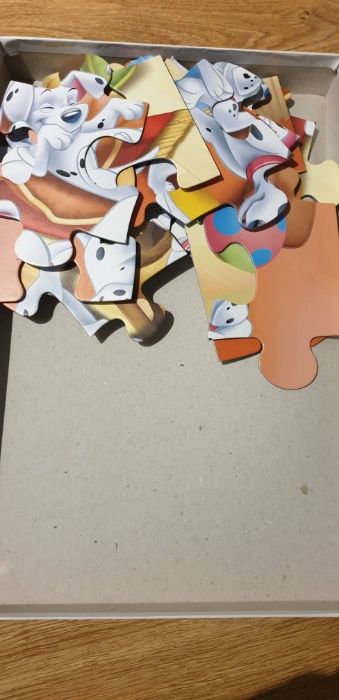 Puzzle Maxi 101 Dalmatyńczyków Trefl