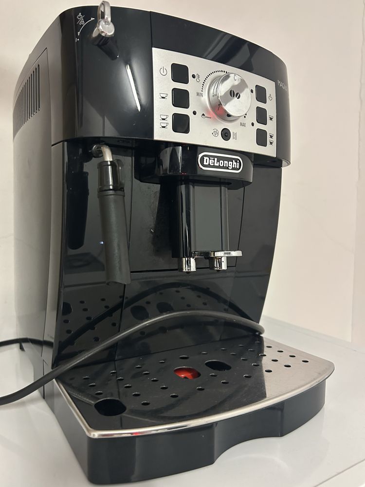 Máquina de Café De’Longhi Magnifica S – Automática com Moinho