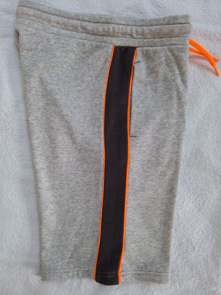 Spodenki krótkie sportowe causal dla chłopca H&M 146/152 158