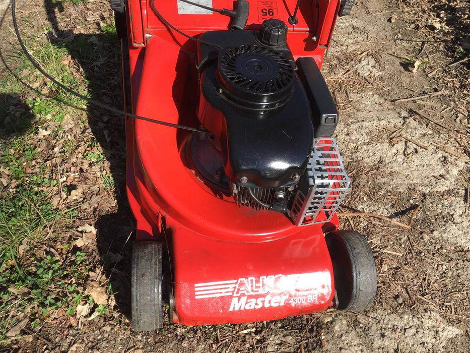 Kosiarka z napedem ALKO MASTER- zapala i po pewnym czasie gasnie