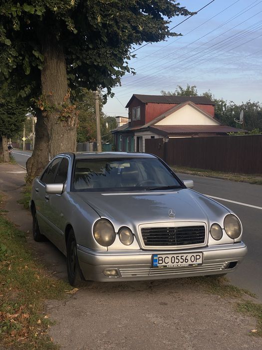 Мерседес w210 2.8 л.