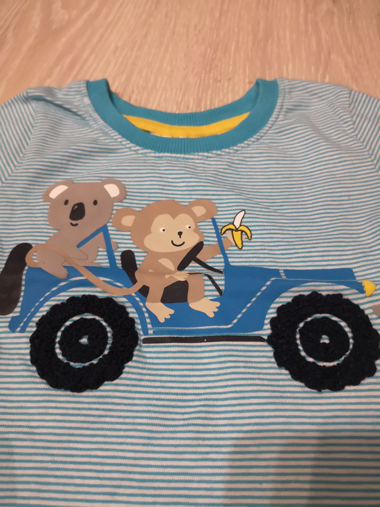 Komplet letni r. 74 spodenki T-shirt