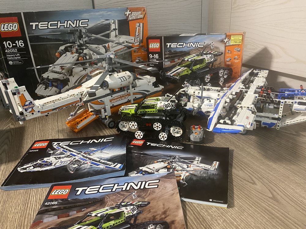 Lego Technic самолет 42025 вертолет 42052 вездеход 42065 и 42088
